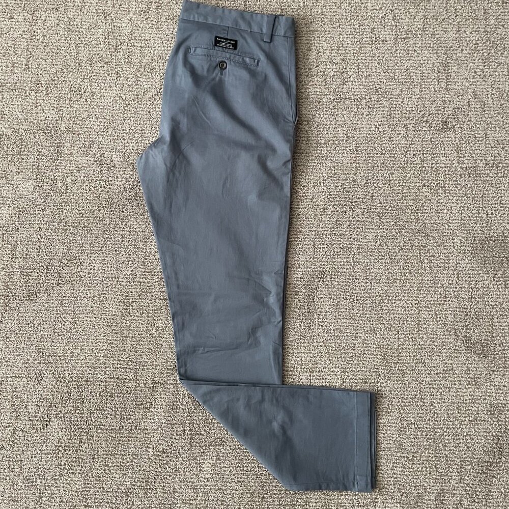Banana Republic Fulton Slim Chino - Size 32x32 | Scholastic Grey
